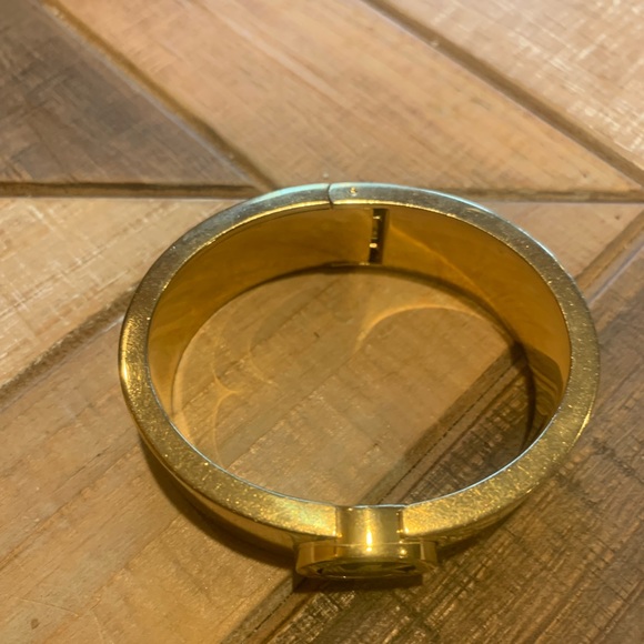 Michael Kors Logo Bangle - Picture 5 of 7